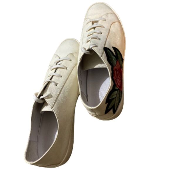 JOIE WOMEN’s CREAM LACE-UP PEBBLED LEATHER SNEAKERS w/ FLOWER APPLIQUE Size-8.5 - Picture 2 of 10